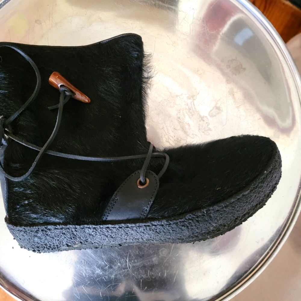 Black Calf Fur Apres Ski Bootie. 39-40 Made in Italy by Punto Pigro.